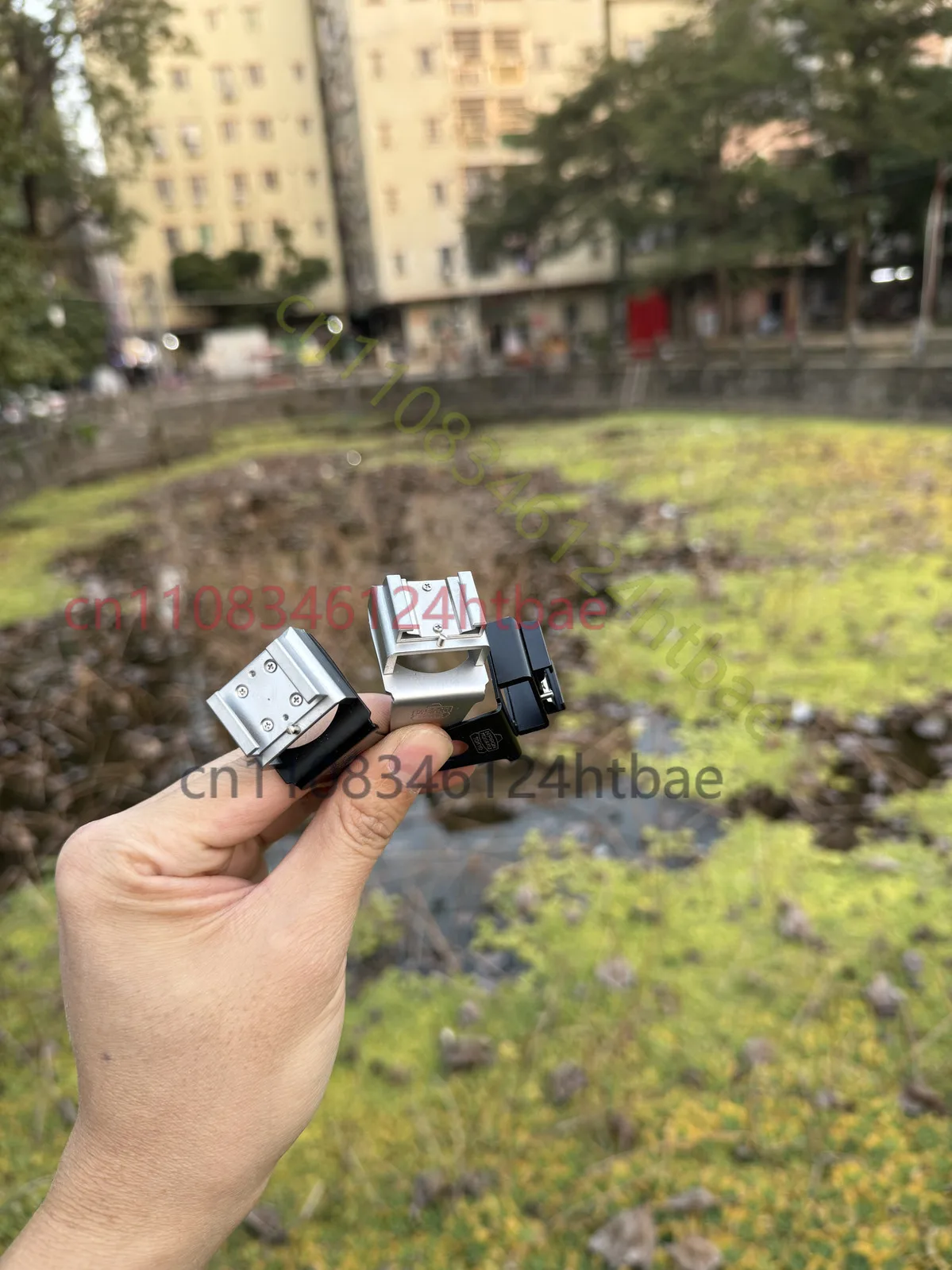 Adattatore flash in metallo ne - Hot Shoe Adapter recensione e prezzo