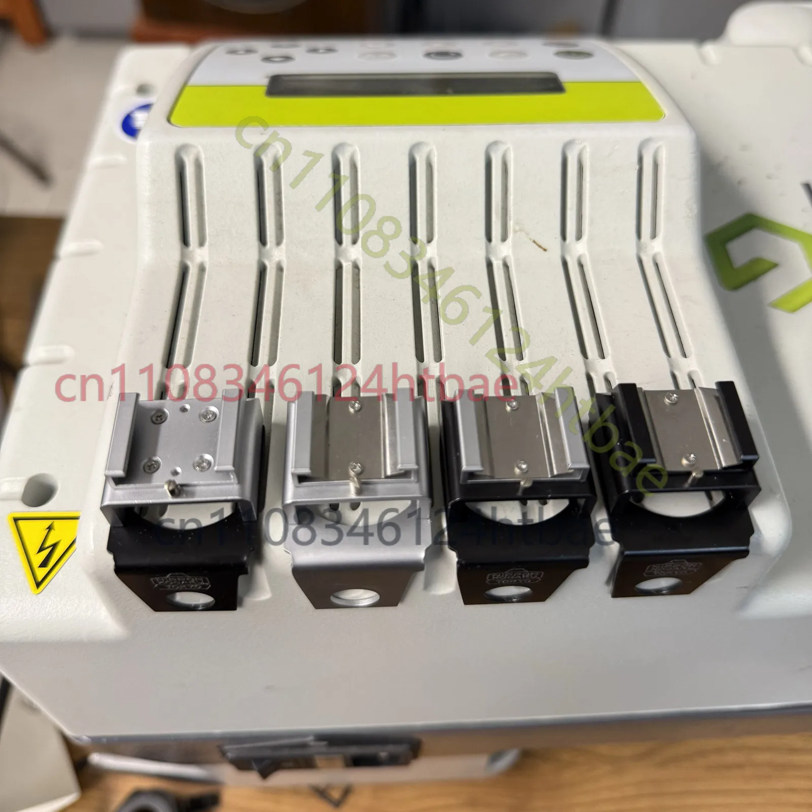 Adattatore flash in metallo ne - Hot Shoe Adapter recensione e prezzo